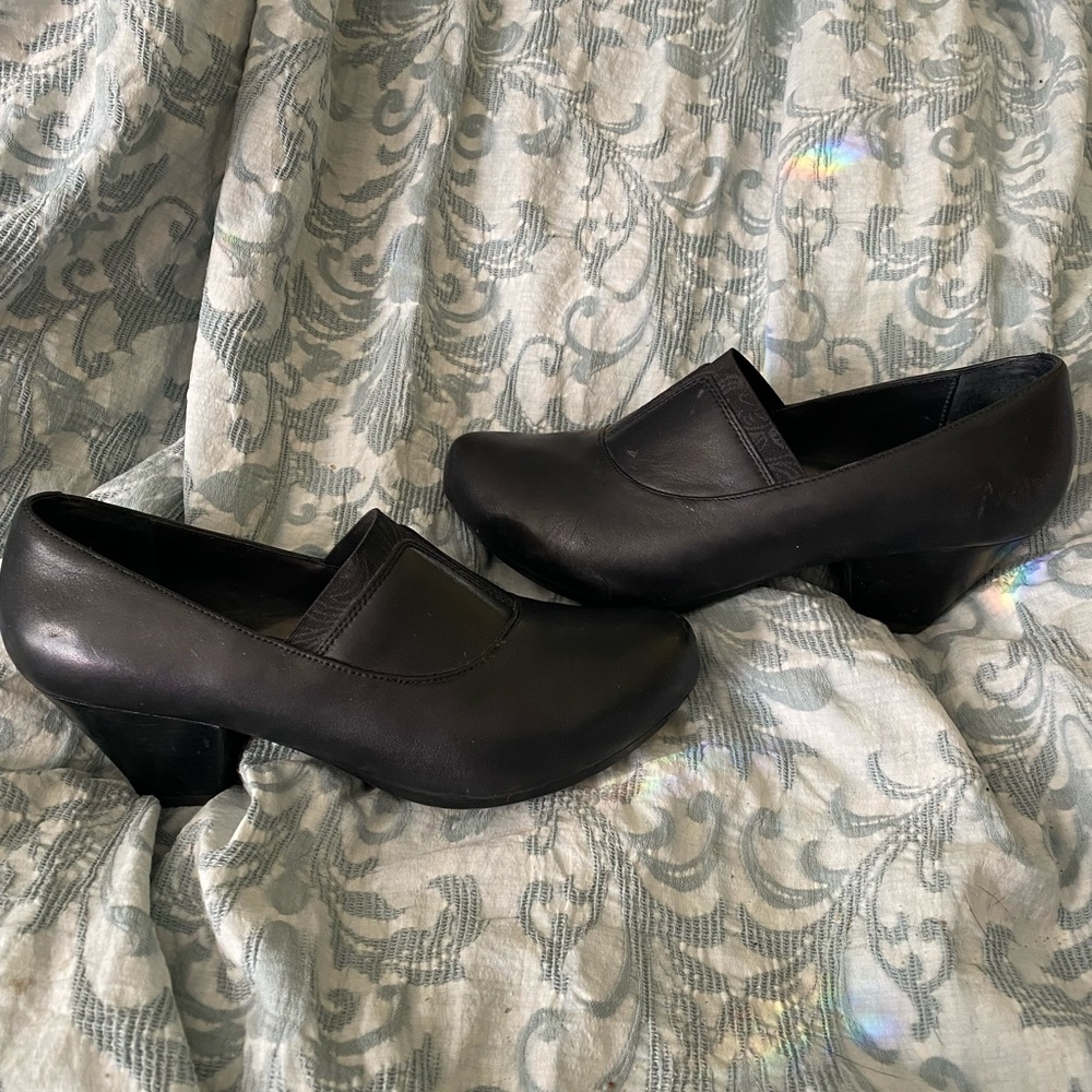 New Dansko with a 2” heel Great for work shoes worn once